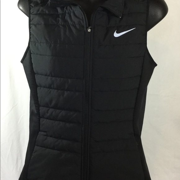 nike women's essential full zip running vest